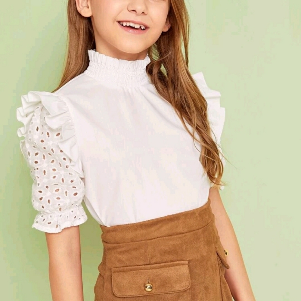 White puff sleeve shirt
